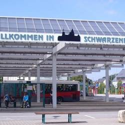 Zentraler Ankunftsort in Schwarzenberg, der Bahn- und Busbahnhof in der Bahnhofstraße (Foto: Stadtverwaltung Schwarzenberg)