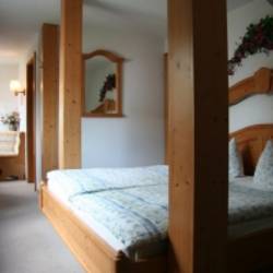 Gästezimmer in einer Schwarzenberger Pension (Foto: Stadtverwaltung Schwarzenberg)