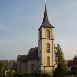Blick auf die Kirche in Grünstädtel