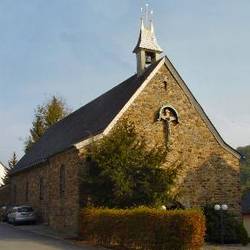 Blick auf die Kirche in Wildenau